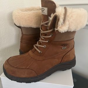 Ugg Adirondack